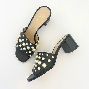 NWOT 18KT Milano Pearl Embellished Black Leather Mules